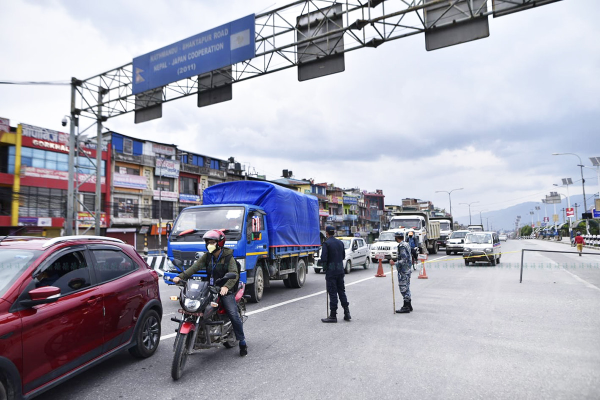 https://raracms.setopati.com/uploads/shares/2020/sujita/lockdown strict/lockdown (1).jpg